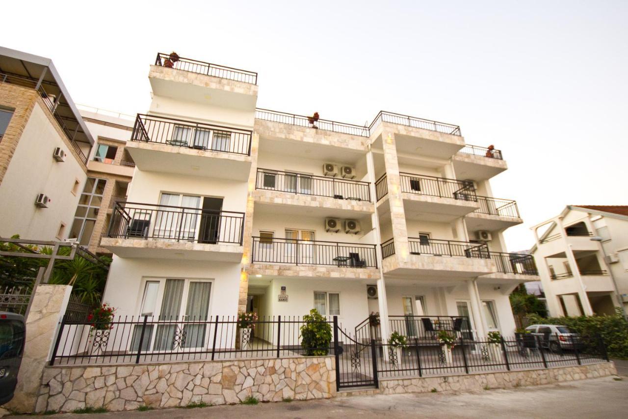 Apartments Saric Bar Bagian luar foto