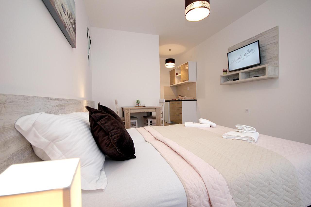 Apartments Saric Bar Bagian luar foto