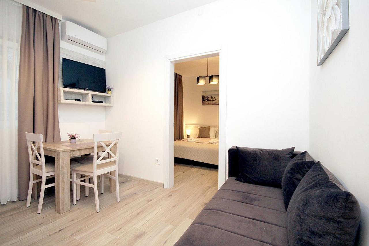 Apartments Saric Bar Bagian luar foto