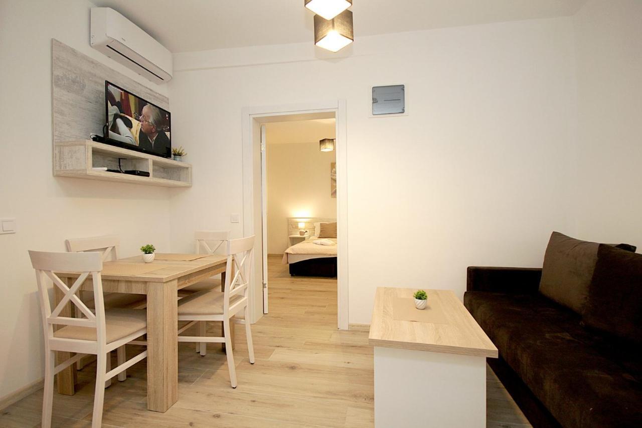 Apartments Saric Bar Bagian luar foto