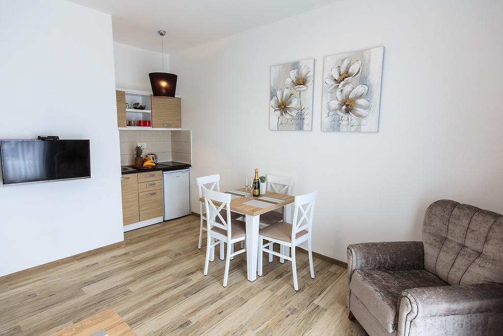 Apartments Saric Bar Bagian luar foto