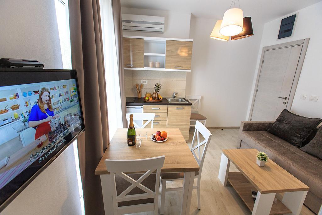 Apartments Saric Bar Bagian luar foto