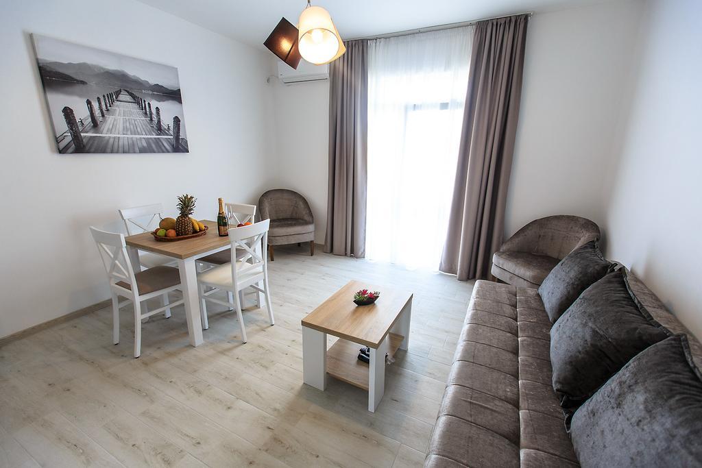 Apartments Saric Bar Bagian luar foto